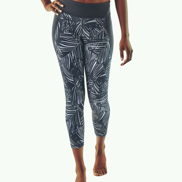 Patagonia Women's Size XS Centered Crops Rain Fern / Smolder Blue Leggings - Picture 3 of 12